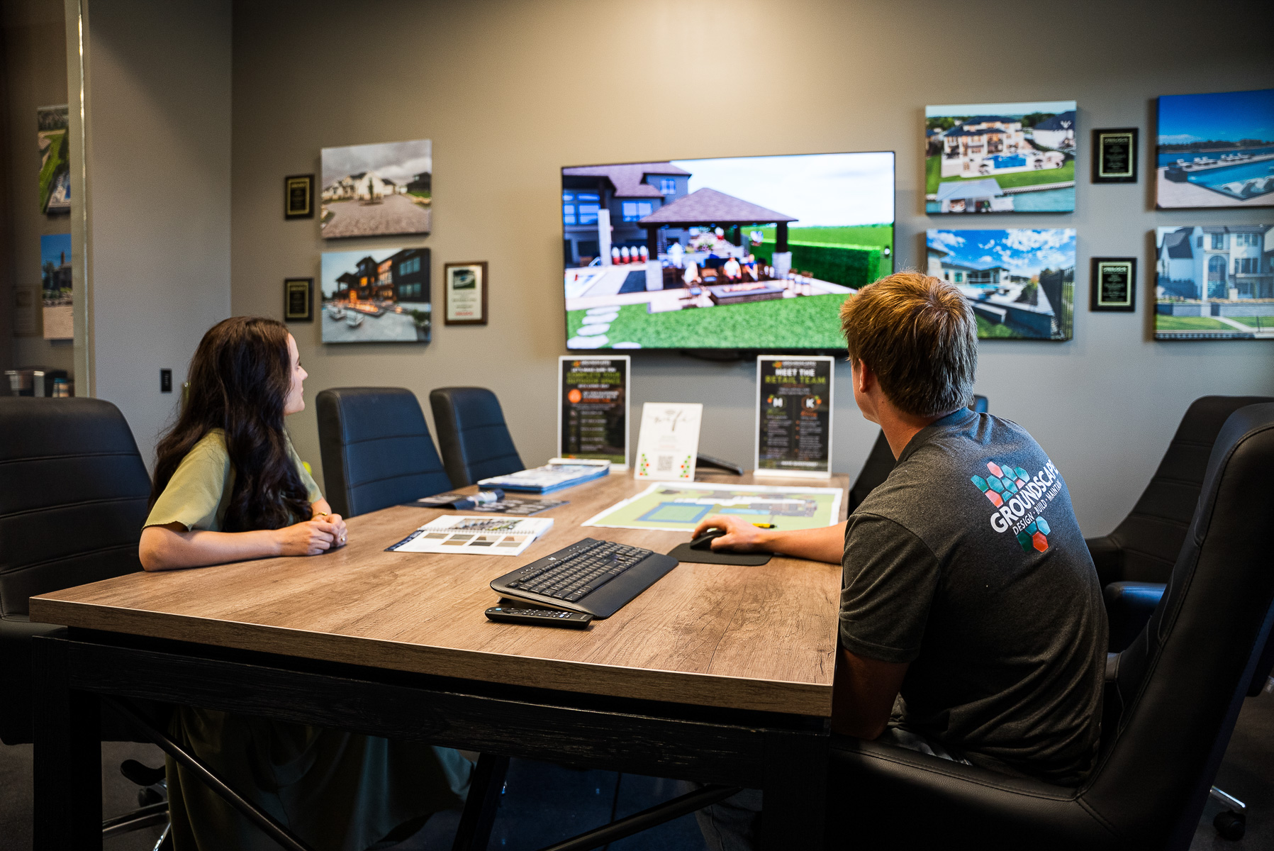 landscape designer consultation meeting client office 6